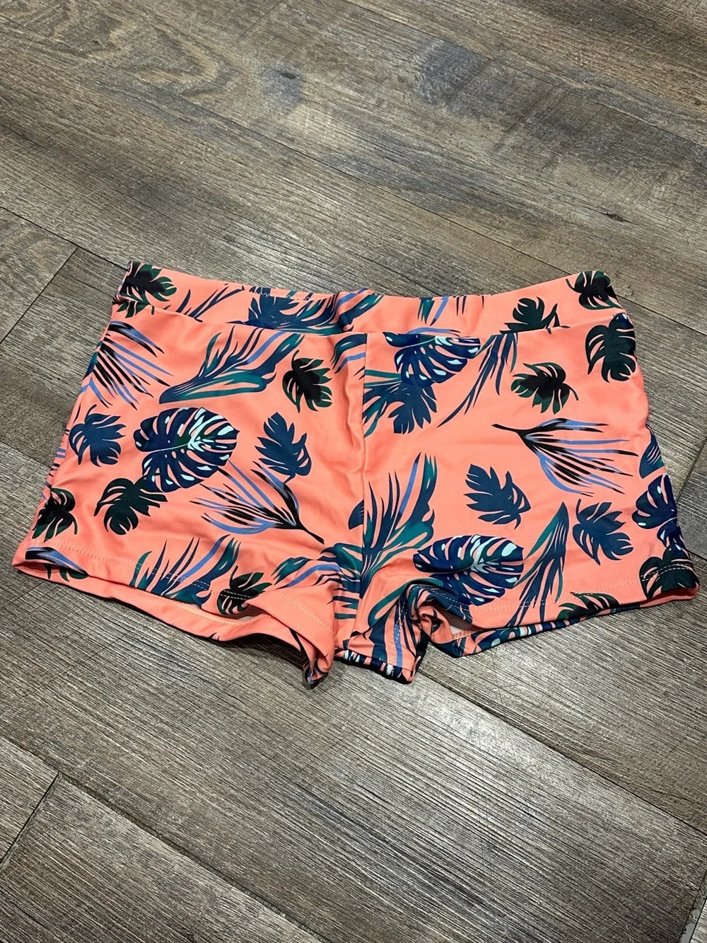2-Piece Bathing Suit Coral Ruffle Tankini with Swim Shorts Large NWOT